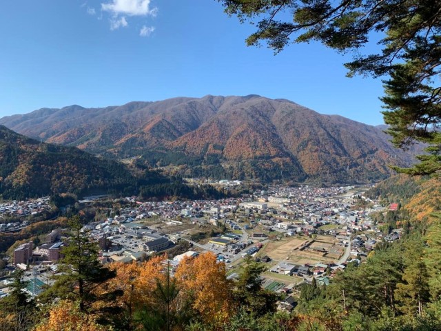 国史跡の山城跡から望む ～春の高原郷を満喫しよう！～